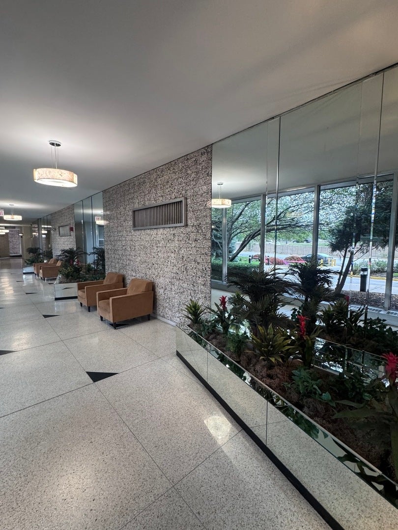 3950 N LAKE SHORE Drive 204
