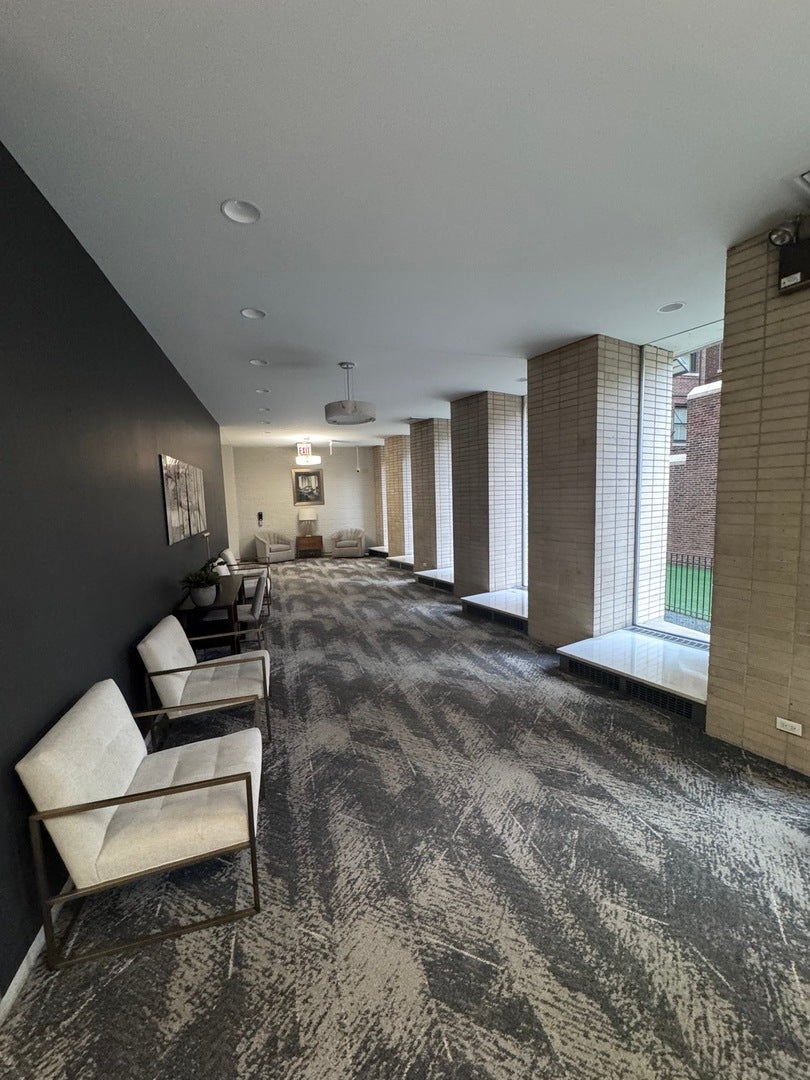 3950 N LAKE SHORE Drive 204
