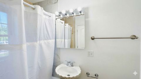 Tiny photo for 843 E 52nd Street #1, Chicago, IL 60615 (MLS # 12587952)