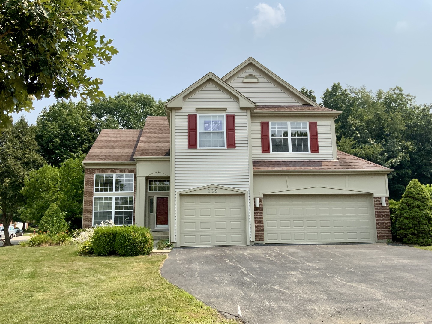 735 Ravinia Drive