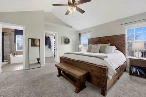 Tiny photo for 81 Parkside Court, North Aurora, IL 60542 (MLS # 12587883)