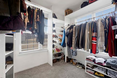 Tiny photo for 81 Parkside Court, North Aurora, IL 60542 (MLS # 12587883)