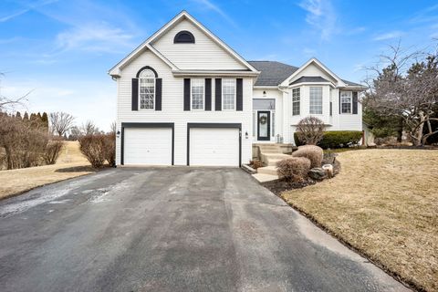 Photo of 81 Parkside Court, North Aurora, IL 60542 (MLS # 12587883)