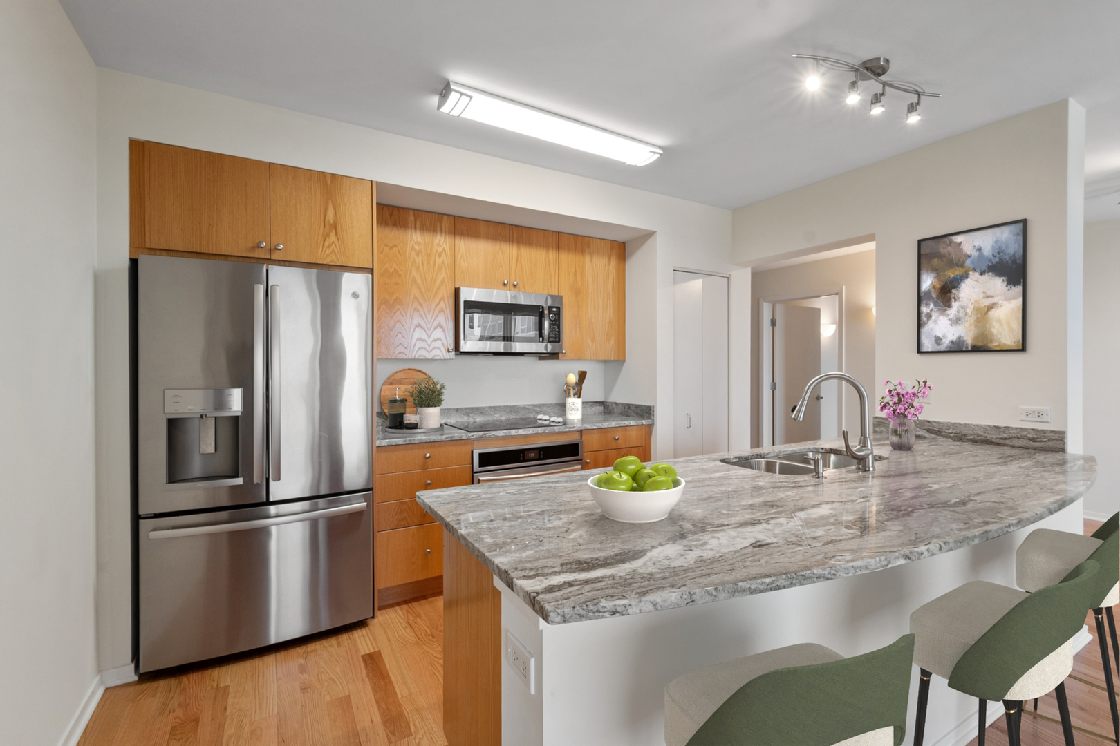 807 DAVIS Street 1607
