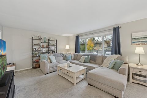 Tiny photo for 186 Ivy Lane, Bloomingdale, IL 60108 (MLS # 12519675)