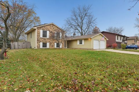 Photo of 186 Ivy Lane, Bloomingdale, IL 60108 (MLS # 12519675)