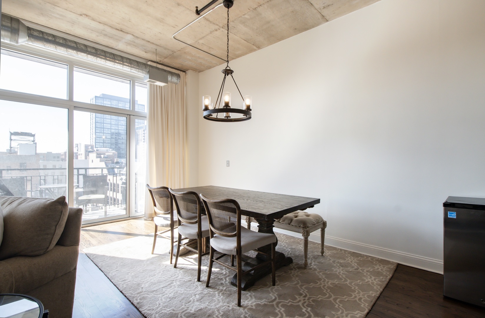 1000 W Adams Street 609