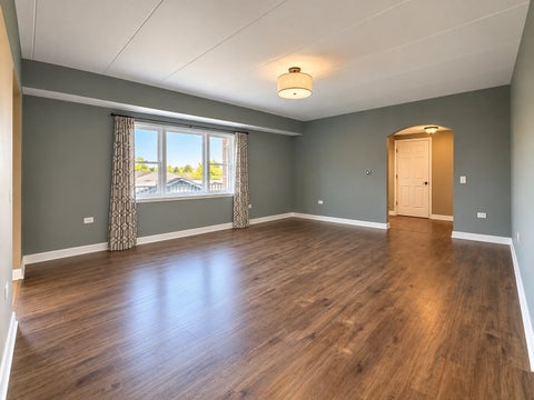 Tiny photo for 5500 W 115th Street #204, Oak Lawn, IL 60453 (MLS # 12758273)
