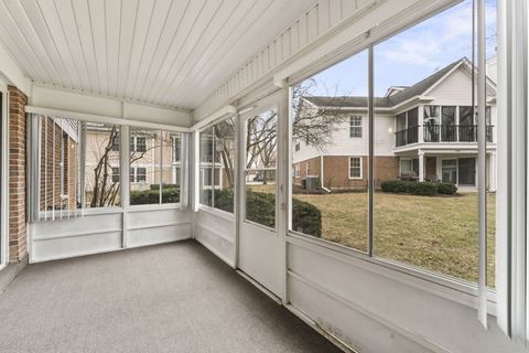 Tiny photo for 901 BUTTERNUT Lane #A, Mount Prospect, IL 60056 (MLS # 12582580)