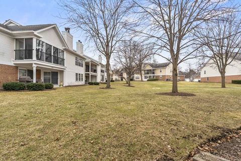 Tiny photo for 901 BUTTERNUT Lane #A, Mount Prospect, IL 60056 (MLS # 12582580)