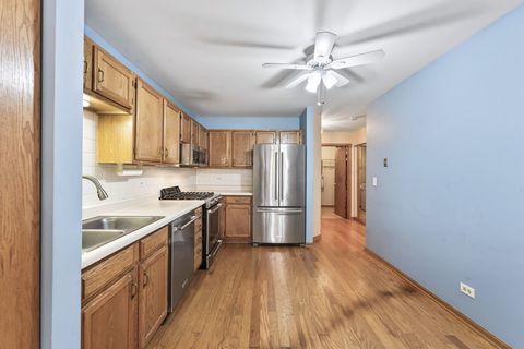 Tiny photo for 901 BUTTERNUT Lane #A, Mount Prospect, IL 60056 (MLS # 12582580)