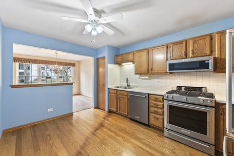Tiny photo for 901 BUTTERNUT Lane #A, Mount Prospect, IL 60056 (MLS # 12582580)