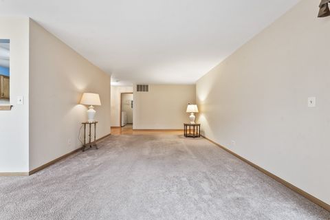 Tiny photo for 901 BUTTERNUT Lane #A, Mount Prospect, IL 60056 (MLS # 12582580)