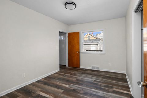 Tiny photo for 2037 Leclaire Street, Davenport, IA 52803 (MLS # 12591676)