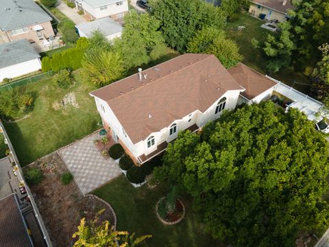 A home in Oak Lawn