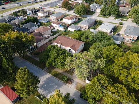 A home in Oak Lawn