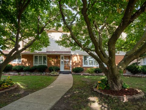 A home in Oak Lawn