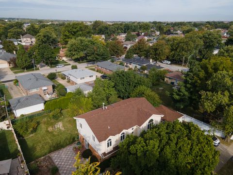 A home in Oak Lawn