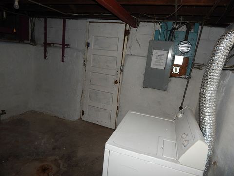 Tiny photo for 1621 W 7TH Street, Davenport, IA 52802 (MLS # 12597135)