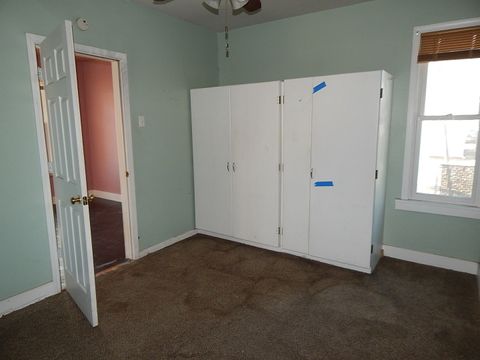 Tiny photo for 1621 W 7TH Street, Davenport, IA 52802 (MLS # 12597135)