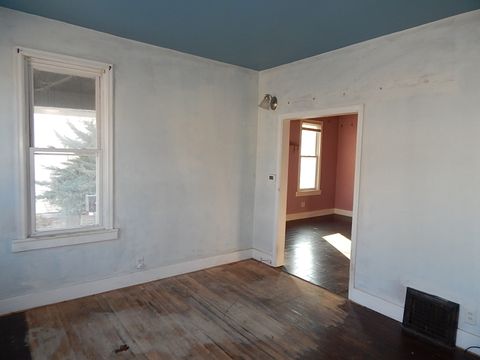 Tiny photo for 1621 W 7TH Street, Davenport, IA 52802 (MLS # 12597135)