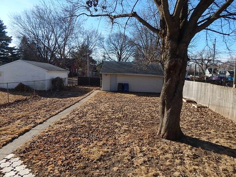 Tiny photo for 1621 W 7TH Street, Davenport, IA 52802 (MLS # 12597135)