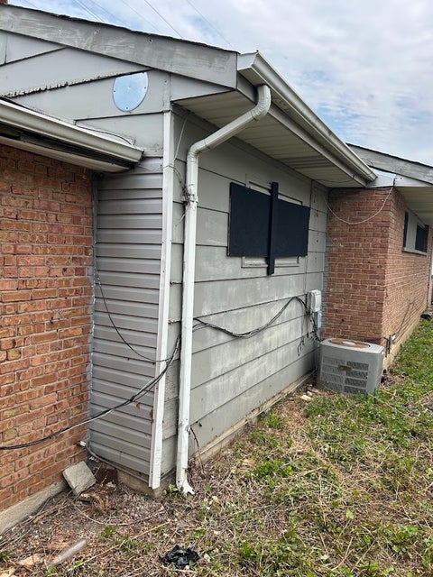 Tiny photo for 16112 Wolcott Avenue, Markham, IL 60428 (MLS # 12726914)