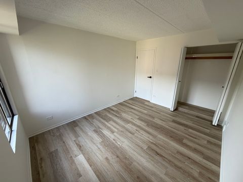 Tiny photo for 7531 175th Street #422, Tinley Park, IL 60477 (MLS # 12614995)