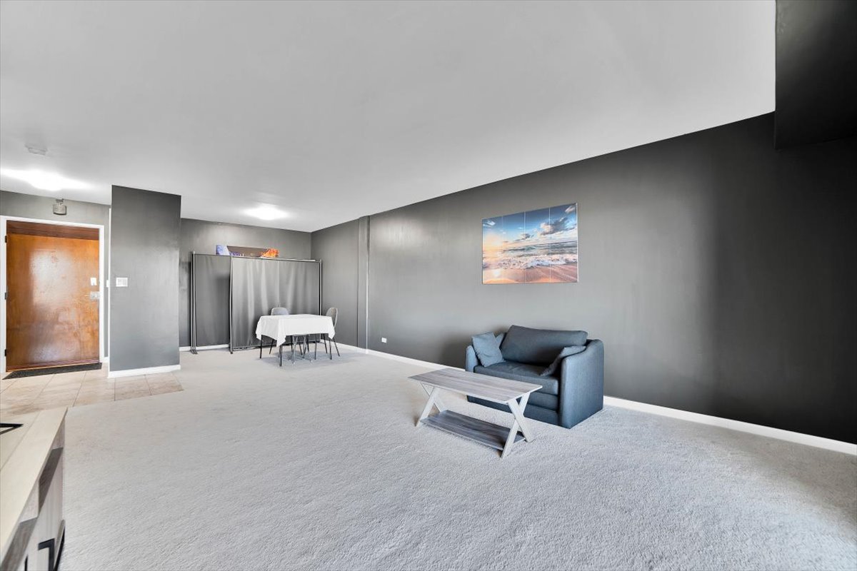 500 W Huntington Commons Road 448