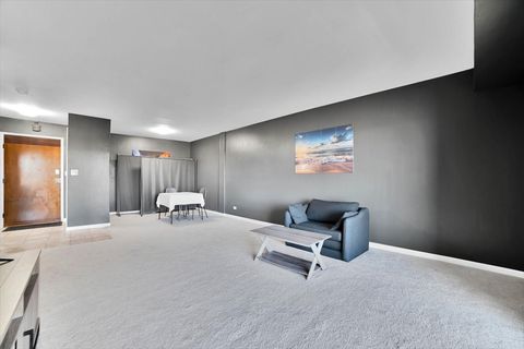 Tiny photo for 500 W Huntington Commons Road #448, Mount Prospect, IL 60056 (MLS # 12545146)