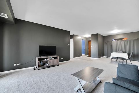 Tiny photo for 500 W Huntington Commons Road #448, Mount Prospect, IL 60056 (MLS # 12545146)