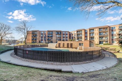 Tiny photo for 500 W Huntington Commons Road #448, Mount Prospect, IL 60056 (MLS # 12545146)