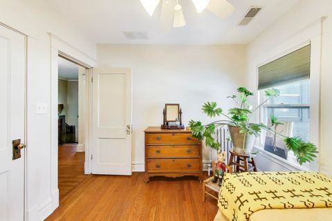 Tiny photo for 630 Wisconsin Avenue, Oak Park, IL 60304 (MLS # 12544831)