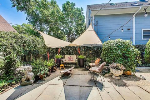 Tiny photo for 630 Wisconsin Avenue, Oak Park, IL 60304 (MLS # 12544831)