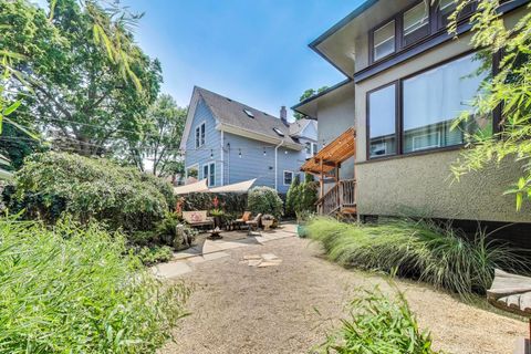 Tiny photo for 630 Wisconsin Avenue, Oak Park, IL 60304 (MLS # 12544831)