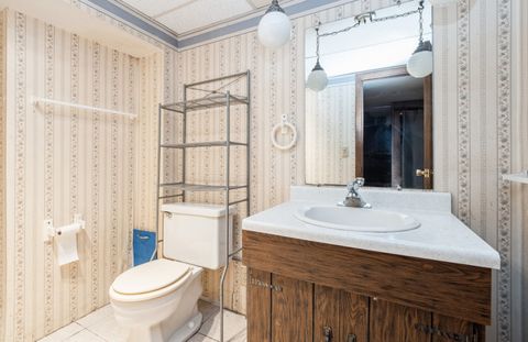 Tiny photo for 15 N Edison Avenue, Elgin, IL 60123 (MLS # 12464198)