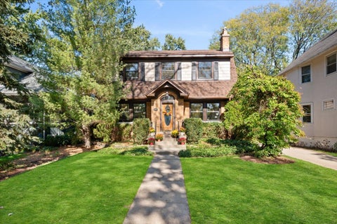 Photo of 1626 Elmwood Avenue, Wilmette, IL 60091 (MLS # 12774148)
