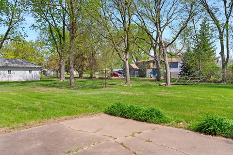 Tiny photo for 316 8th Avenue, Camanche, IA 52730 (MLS # 12589778)