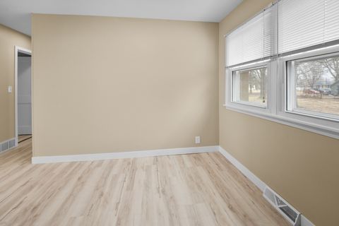 Tiny photo for 316 8th Avenue, Camanche, IA 52730 (MLS # 12589778)