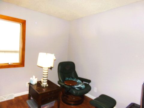 Tiny photo for 1521 Emerald Drive, Davenport, IA 52804 (MLS # 100000330)