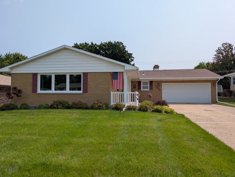 Tiny photo for 1358 Empire Court, Freeport, IL 61032 (MLS # 12728868)