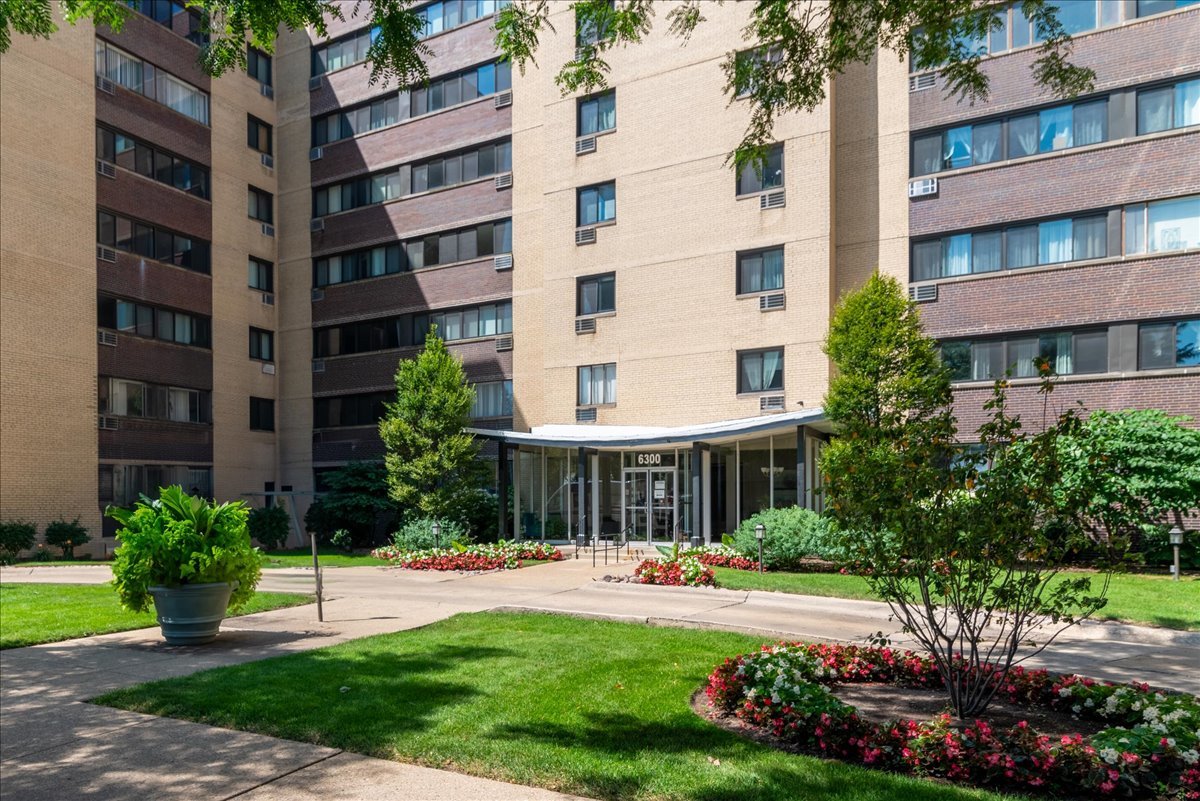 6300 N Sheridan Road 710
