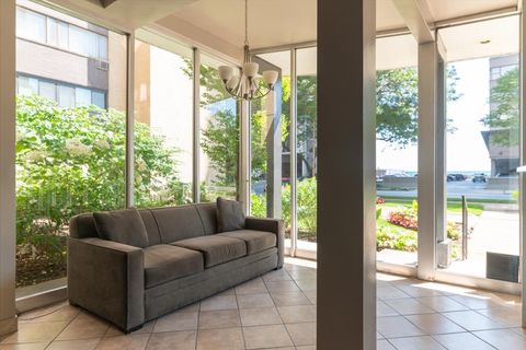 Tiny photo for 6300 N Sheridan Road #710, Chicago, IL 60660 (MLS # 12450706)