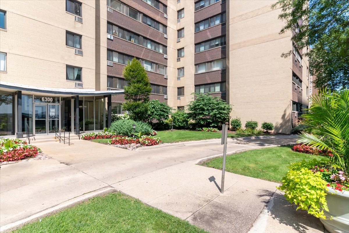 6300 N Sheridan Road 710