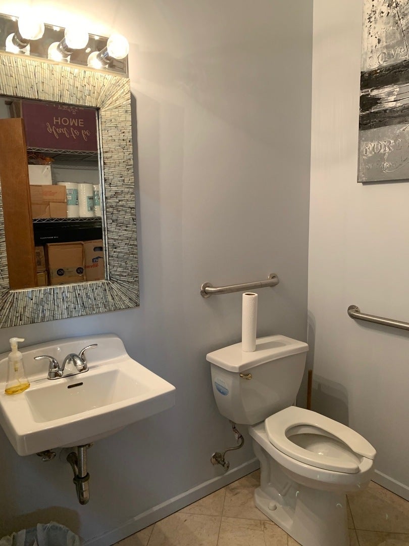 1727 N WESTERN Avenue C-1