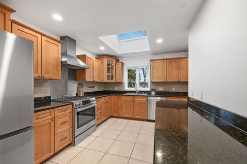 Tiny photo for 921 60th Place, Downers Grove, IL 60516 (MLS # 12536550)