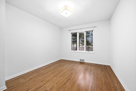 Tiny photo for 921 60th Place, Downers Grove, IL 60516 (MLS # 12536550)