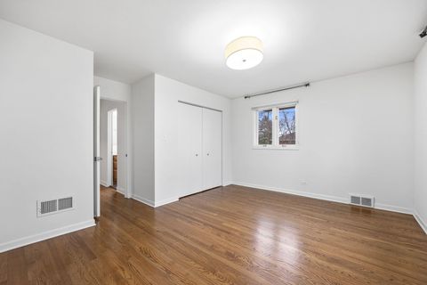 Tiny photo for 921 60th Place, Downers Grove, IL 60516 (MLS # 12536550)