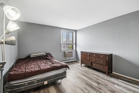 Tiny photo for 9740 S Pulaski Road #306, Oak Lawn, IL 60453 (MLS # 12627713)