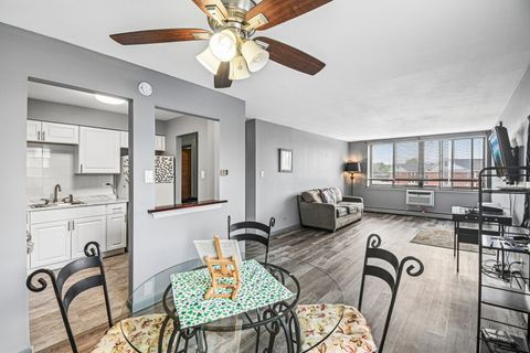 Tiny photo for 9740 S Pulaski Road #306, Oak Lawn, IL 60453 (MLS # 12627713)